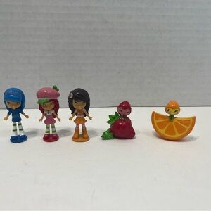 STRAWBERRY SHORTCAKE Mini 2” figures toys dolls mini Berrykins and itty bittys